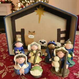 Nativity Set Creche Manger Scene Christmas Decorations Handcrafted 7 Figurines